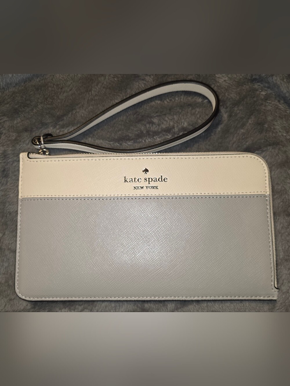 Kate Spade New York Lucy Bicolor Medium L-zip Wristlet